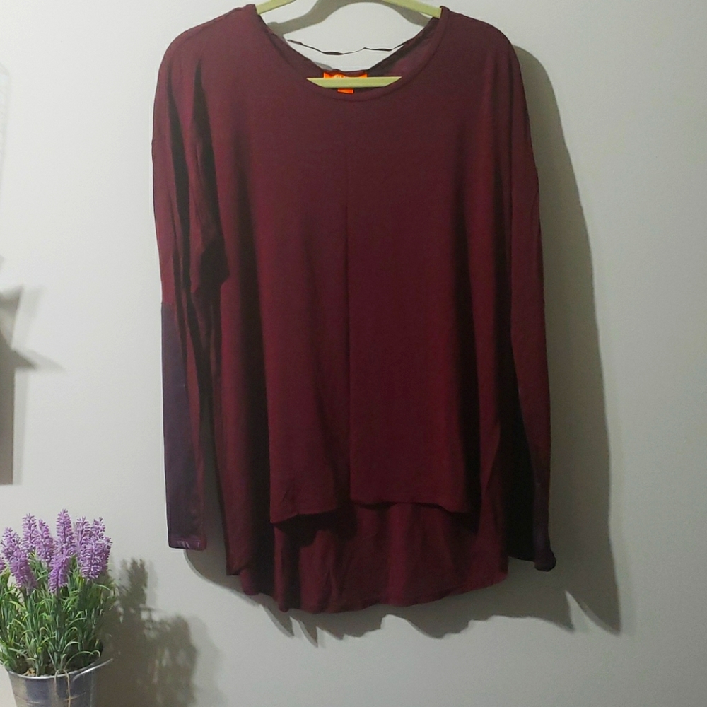 XL Joe Fresh Burgandy tunic tshirt shiny block patch backside sleeve